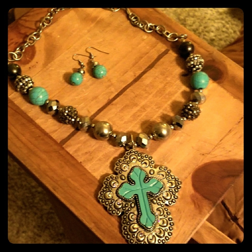 Necklace set